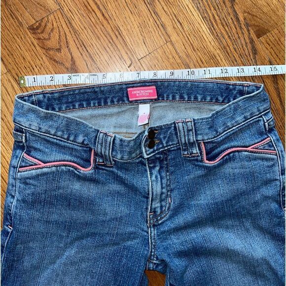Abercrombie and Fitch Low Rise Y2K Pink Trim Boot Cut Jeans Size 4 - Picture 2 of 9